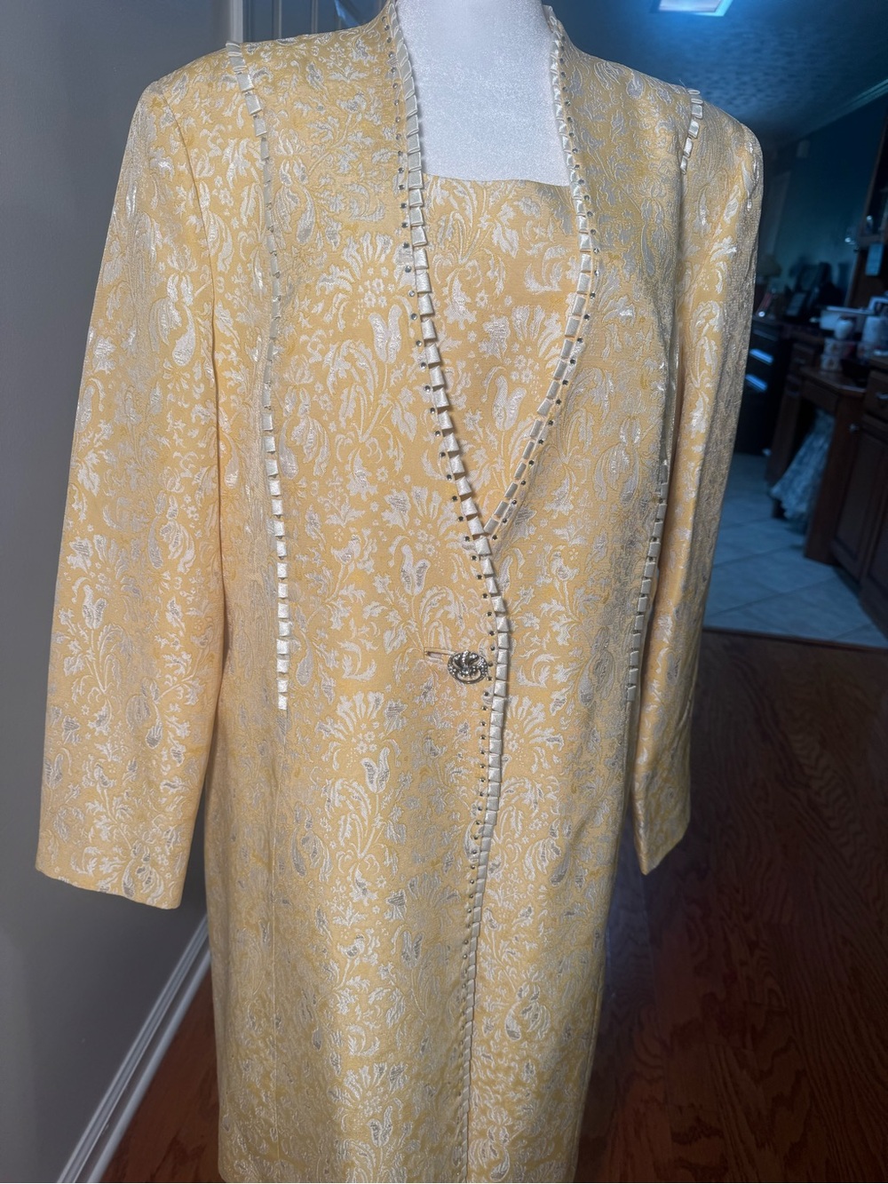 Gold Ben Marc Brocade sleeveless Dress with long jacket Silver Floral Jacquard - Picture 7 of 16